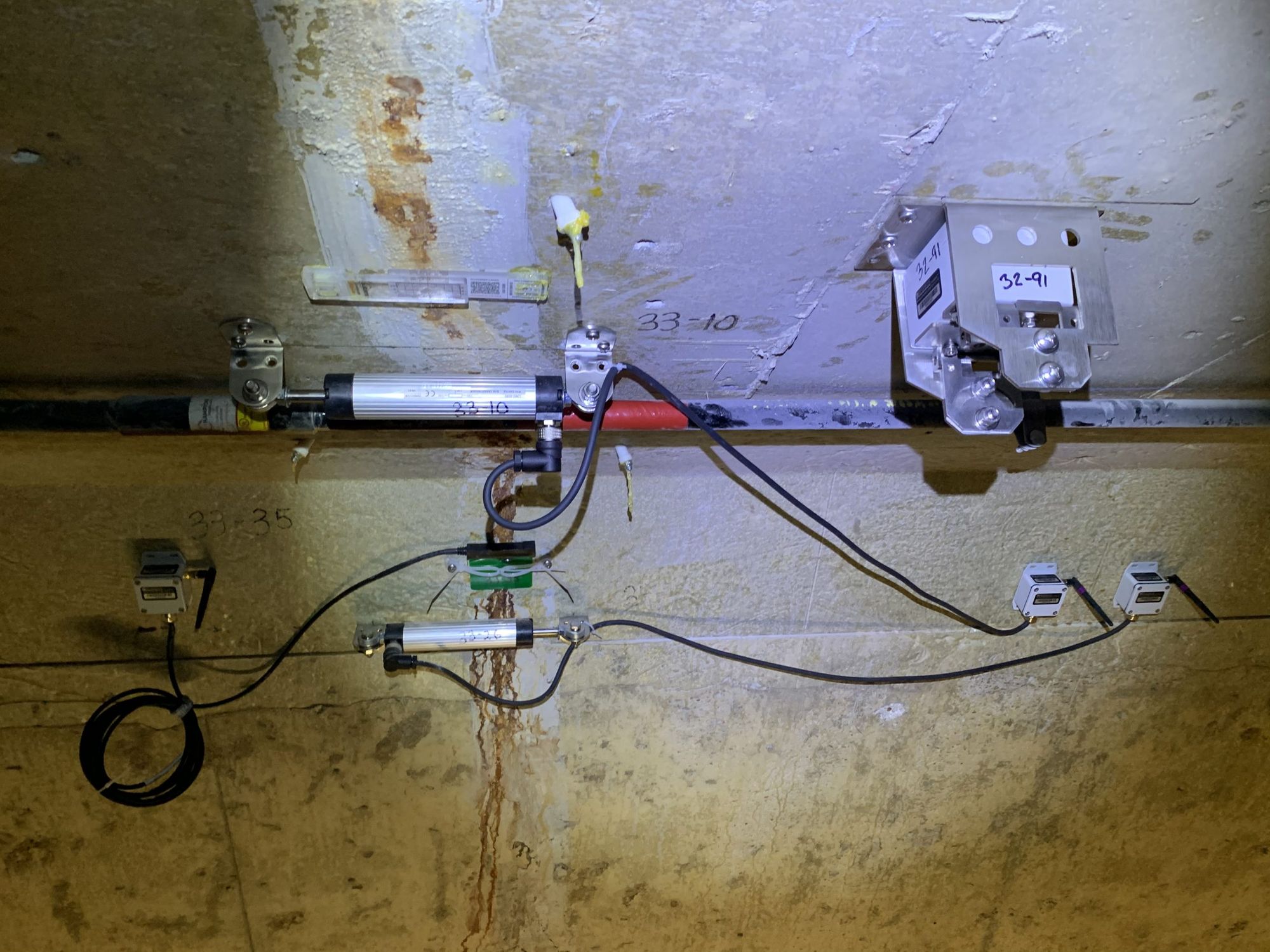 Cracks Sensor Wireless Displacement Sensor | Wireless Crack Monitoring Gauge